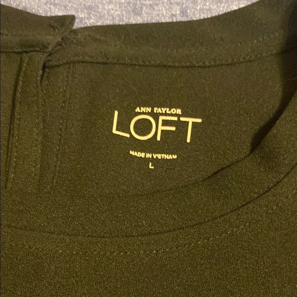 LOFT Black Sleeveless Blouse - Picture 6 of 7